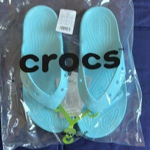 NWT Crocs flip flops